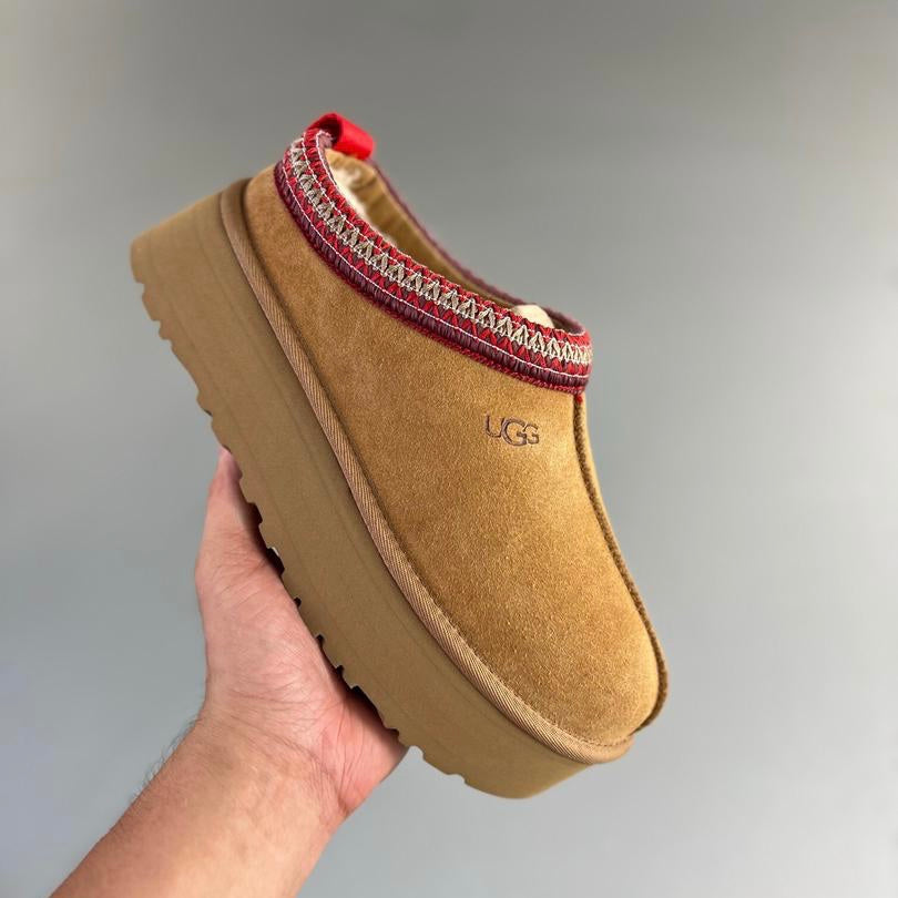 UGG bottes enfants T HARWELL cuir marron taille 25 - Chaussures UGG bottes enfants T HARWELL cuir marron taille 25 - Chaussures