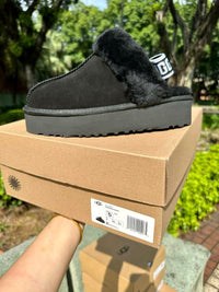 Ugg Black Ouverte