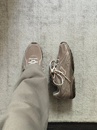 New Balance 204L