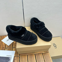 Ugg Black November 2023