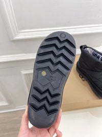 Ugg Black haute November 2023