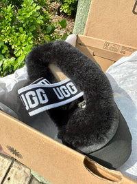 Ugg Black Ouverte