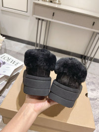 Ugg Black November 2023