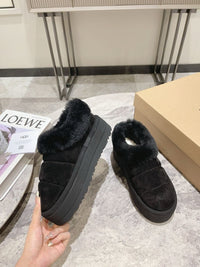 Ugg Black November 2023