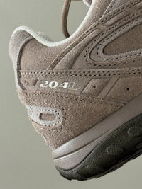 New Balance 204L