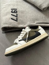 Jordan 1 low Travis Scott Medium Olive