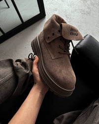 New Balance MIU MIU boots 2025 II