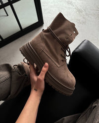 New Balance MIU MIU boots 2025 II