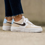 AIR FORCE 1 LOW PIXEL DESERT SAND