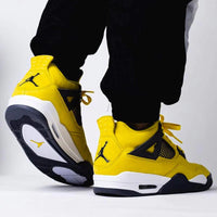 AIR JORDAN 4 RETRO TOUR YELLOW (LIGHTNING)